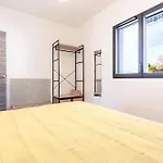 Apartment A Nepita - 150m De La *