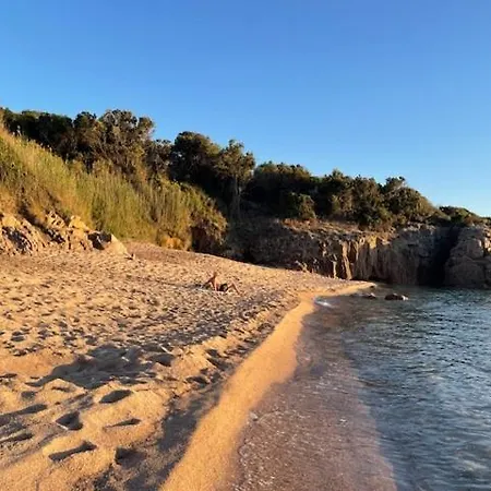 A Nepita - 150m De La