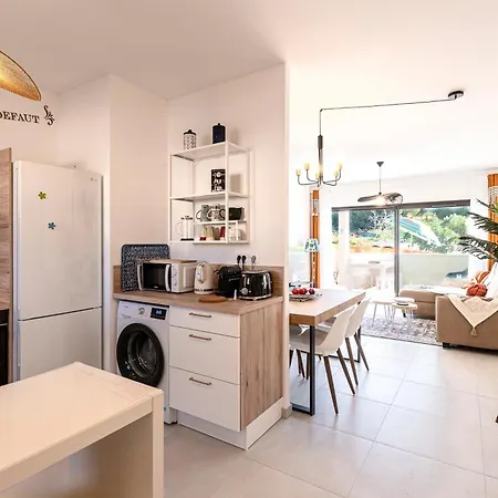 A Nepita - 150m De La Pietrosella