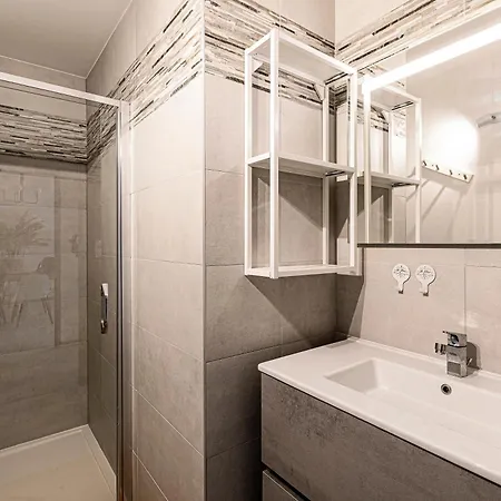 A Nepita - 150m De La Apartment