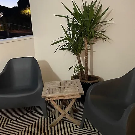 A Nepita - 150m De La Pietrosella