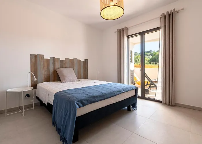 A Nepita - 150m De La Daire *