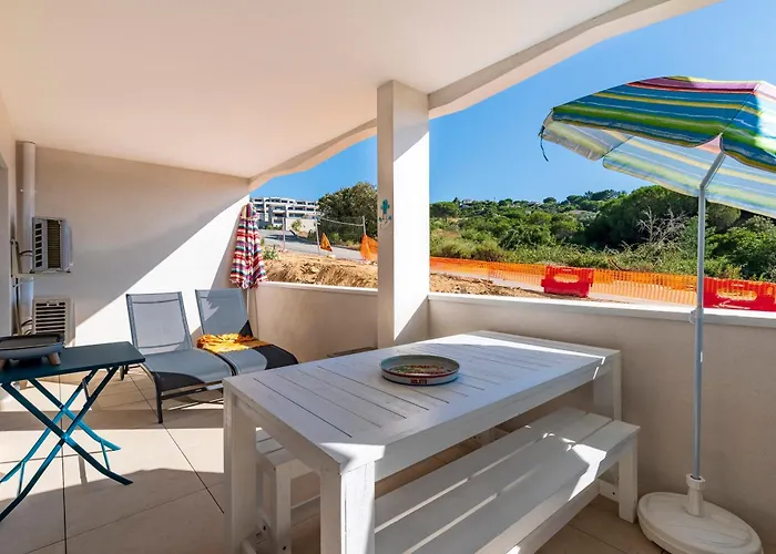 A Nepita - 150m De La Daire